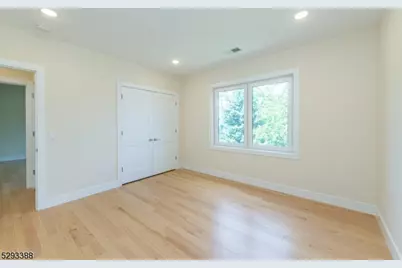 33 Van Dyke St, Wallington, NJ 07057 - Photo 16