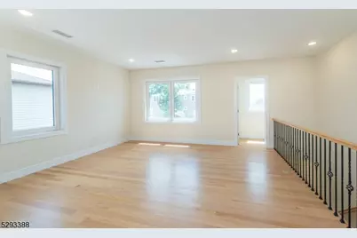 33 Van Dyke St, Wallington, NJ 07057 - Photo 14