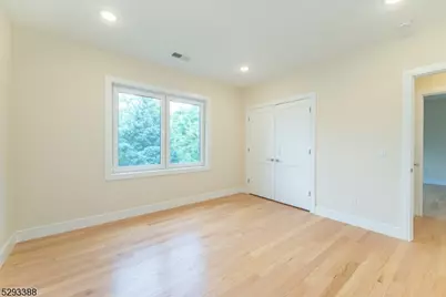33 Van Dyke St, Wallington, NJ 07057 - Photo 12