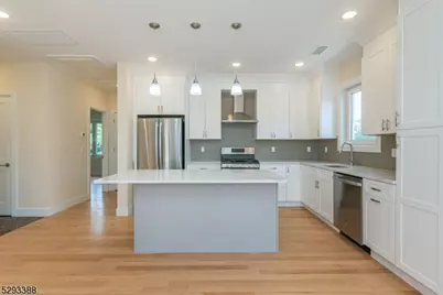 33 Van Dyke St, Wallington, NJ 07057 - Photo 4