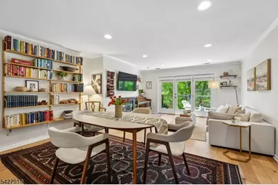68 Mews Ln, South Orange, NJ 07079 - Photo 4