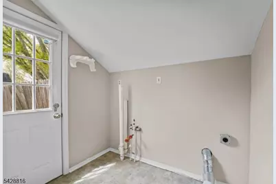 49 Louis Ave, Middlesex, NJ 08846 - Photo 12