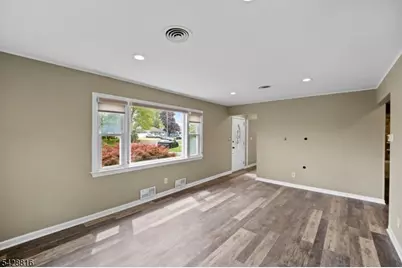 49 Louis Ave, Middlesex, NJ 08846 - Photo 4