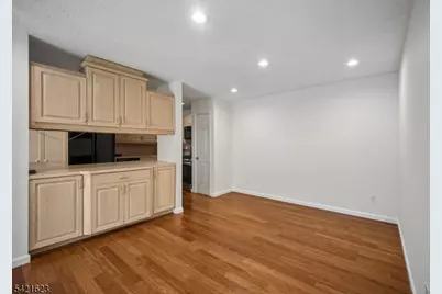 16 Hart Dr, West Orange Township, NJ 07052 - Photo 10