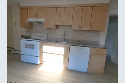 15 E Clay Ave #3, Roselle Park, NJ 07204 - Photo 2