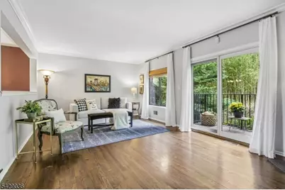 12 Louisburg Sq, Verona, NJ 07044 - Photo 4
