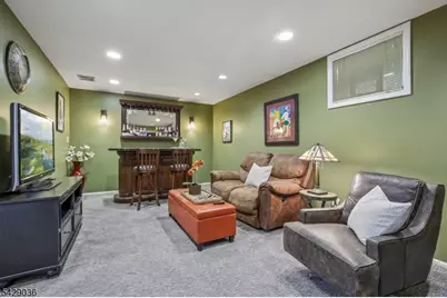 12 Louisburg Sq, Verona, NJ 07044 - Photo 36