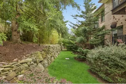12 Louisburg Sq, Verona, NJ 07044 - Photo 42