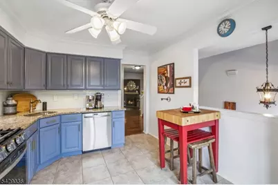 12 Louisburg Sq, Verona, NJ 07044 - Photo 16
