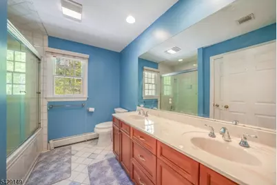 72 Gatheringhill Ct, Parsippany, NJ 07950 - Photo 32