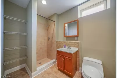 72 Gatheringhill Ct, Parsippany, NJ 07950 - Photo 36