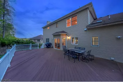 72 Gatheringhill Ct, Parsippany, NJ 07950 - Photo 4