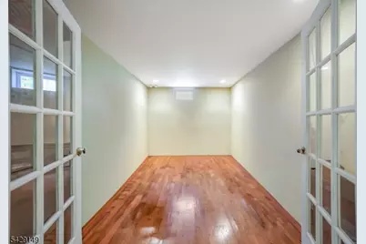 72 Gatheringhill Ct, Parsippany, NJ 07950 - Photo 40