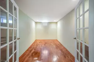 72 Gathering Hill Ct, Parsippany, NJ 07950 - Photo 40