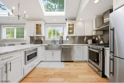 11 Homewood Way, Montclair, NJ 07042 - Photo 14