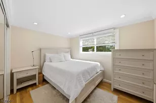 11 Homewood Way, Montclair, NJ 07042 - Photo 32