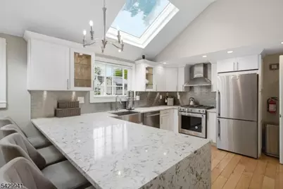 11 Homewood Way, Montclair, NJ 07042 - Photo 18