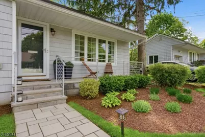11 Homewood Way, Montclair, NJ 07042 - Photo 4