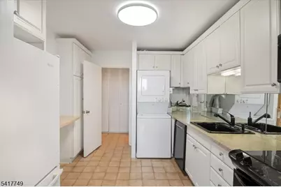 1 Claridge Dr #523, Verona, NJ 07044 - Photo 10