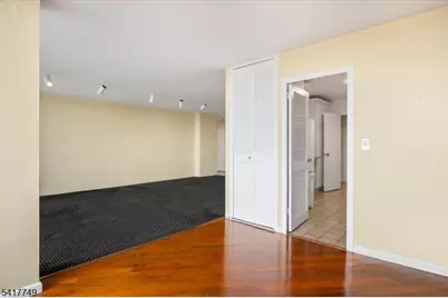 1 Claridge Dr #523, Verona, NJ 07044 - Photo 8