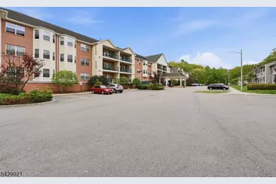 401 Dercole Ct #120, Norwood Boro, NJ 07648 - Photo 2