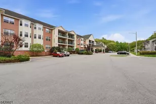 401 Dercole Ct, Norwood Boro, NJ 07648 - Photo 2