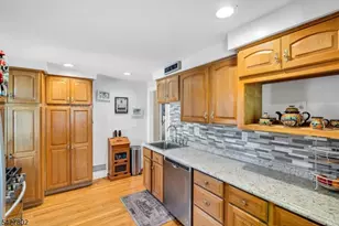 43 Everett Dr, Dover, NJ 07801 - Photo 8