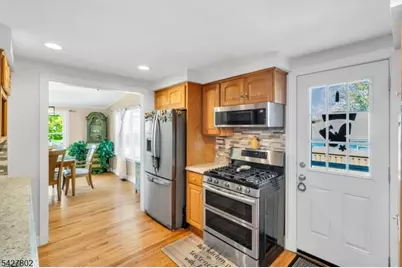 43 Everett Dr, Dover, NJ 07801 - Photo 10
