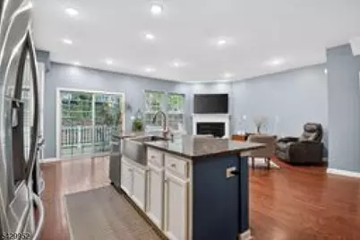 104 Albert Ct, Randolph Township, NJ 07869 - Photo 6