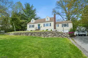 27 Dogwood Rd, Morris Plains, NJ 07950 - Photo 2