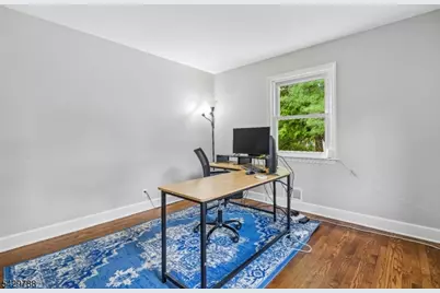27 Dogwood Rd, Morris Plains, NJ 07950 - Photo 6