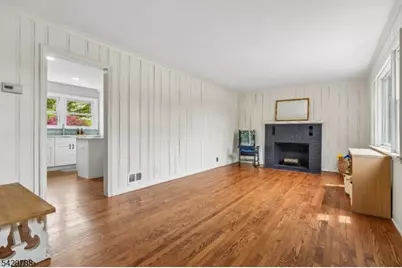 27 Dogwood Rd, Morris Plains, NJ 07950 - Photo 18