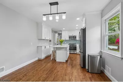 27 Dogwood Rd, Morris Plains, NJ 07950 - Photo 2