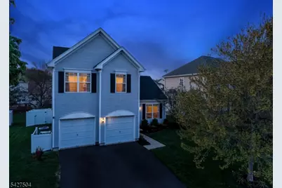 71 Saxton Dr, Hackettstown, NJ 07840 - Photo 2