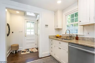 582 Highland Ave, Montclair, NJ 07043 - Photo 22