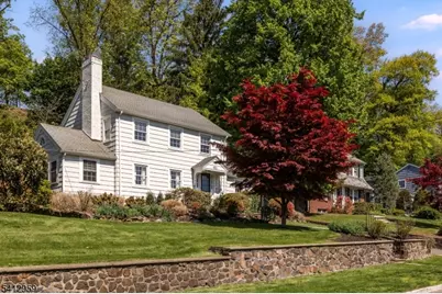 582 Highland Ave, Montclair, NJ 07043 - Photo 2