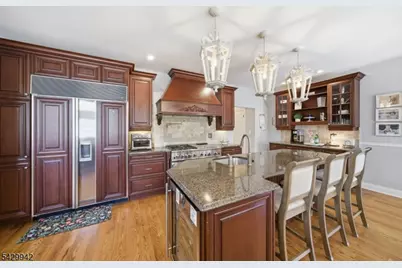 2 Hillas Ln, Chester, NJ 07930 - Photo 10