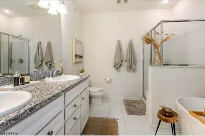 125 Sequoia Dr, Cedar Grove, NJ 07009 - Photo 20