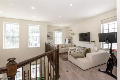 125 Sequoia Dr, Cedar Grove, NJ 07009 - Photo 28
