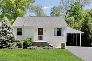 28 Minnehaha Blvd, Oakland, NJ 07436 - Photo 1