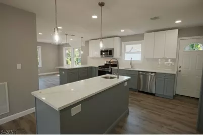 2815 N Wood Ave, Linden, NJ 07036 - Photo 2
