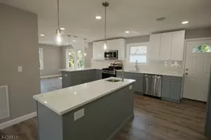 2815 N Wood Ave, Linden, NJ 07036 - Photo 2