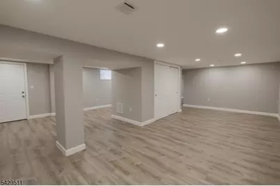 2815 N Wood Ave, Linden, NJ 07036 - Photo 32