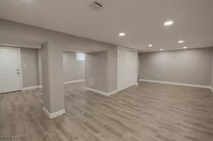 2815 N Wood Ave, Linden, NJ 07036 - Photo 32