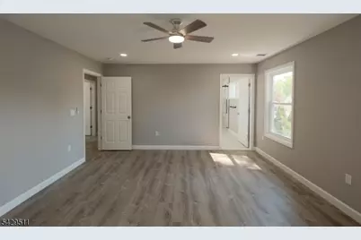 2815 N Wood Ave, Linden, NJ 07036 - Photo 30