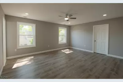 2815 N Wood Ave, Linden, NJ 07036 - Photo 26