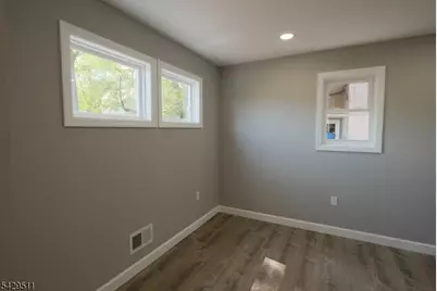 2815 N Wood Ave, Linden, NJ 07036 - Photo 16