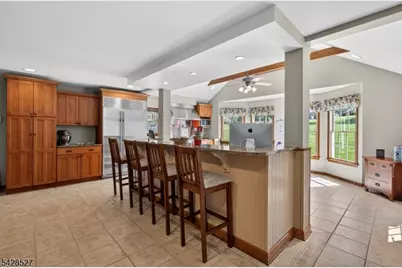 2 W View Dr, Raritan Township, NJ 08822 - Photo 8