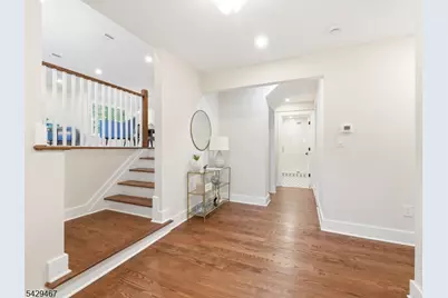 29 Heron Rd, Livingston, NJ 07039 - Photo 2