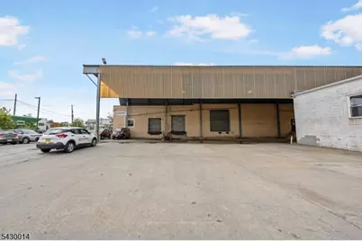 372-376 Adams St, Newark, NJ 07114 - Photo 2
